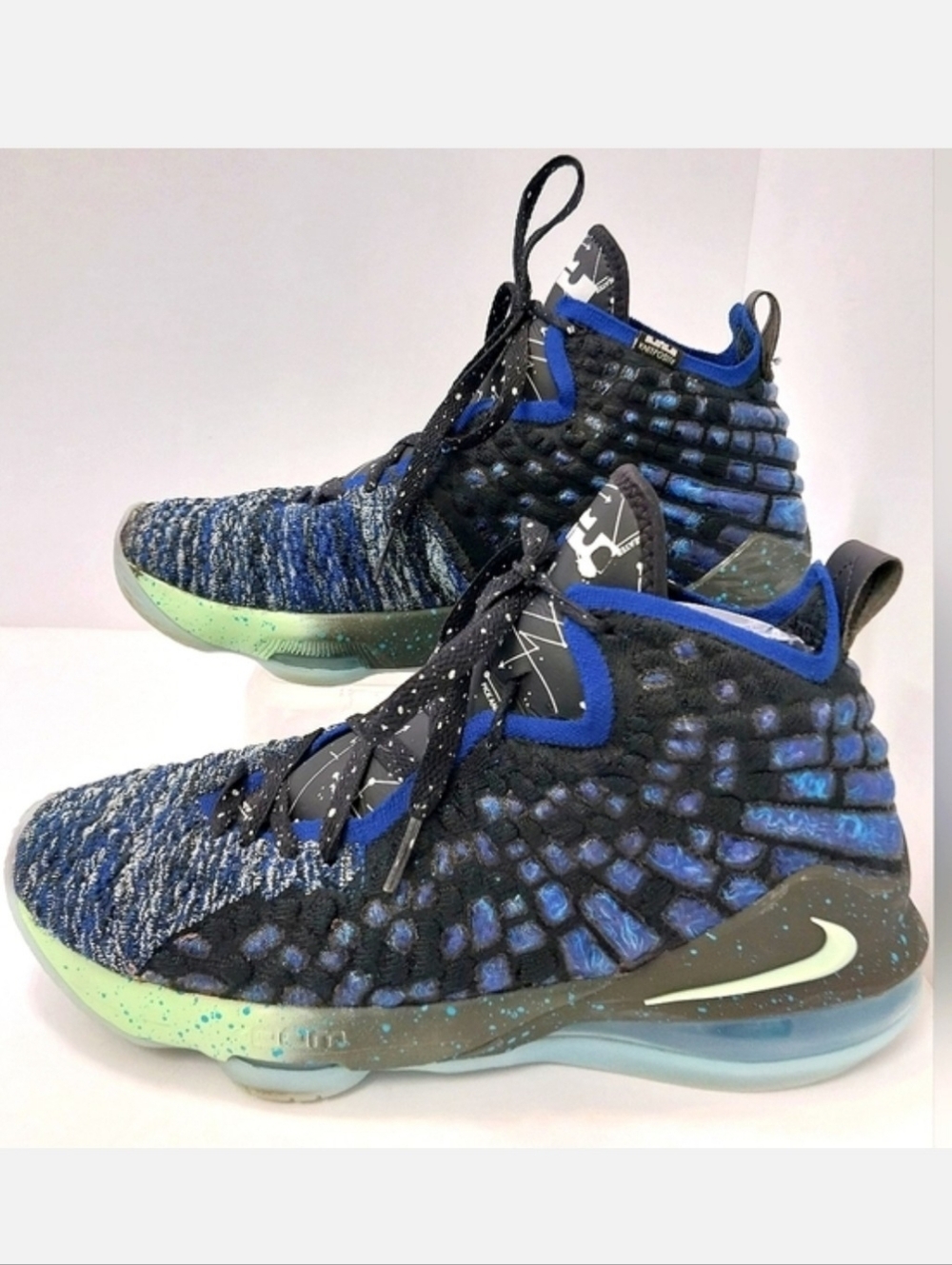 Lebron XVII  Constellations Sneakers, Size 7Y|‎ 8.5W|EUR 40